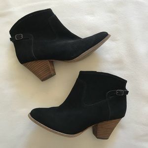 Splendid black suede ankle booties